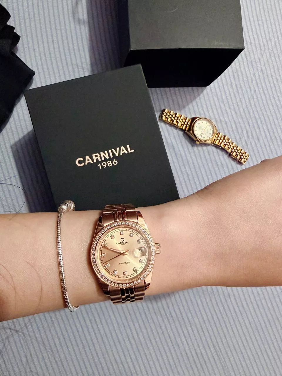 Đồng Hồ Nữ CARNIVAL 8131L2 Hàng Chính Hãng