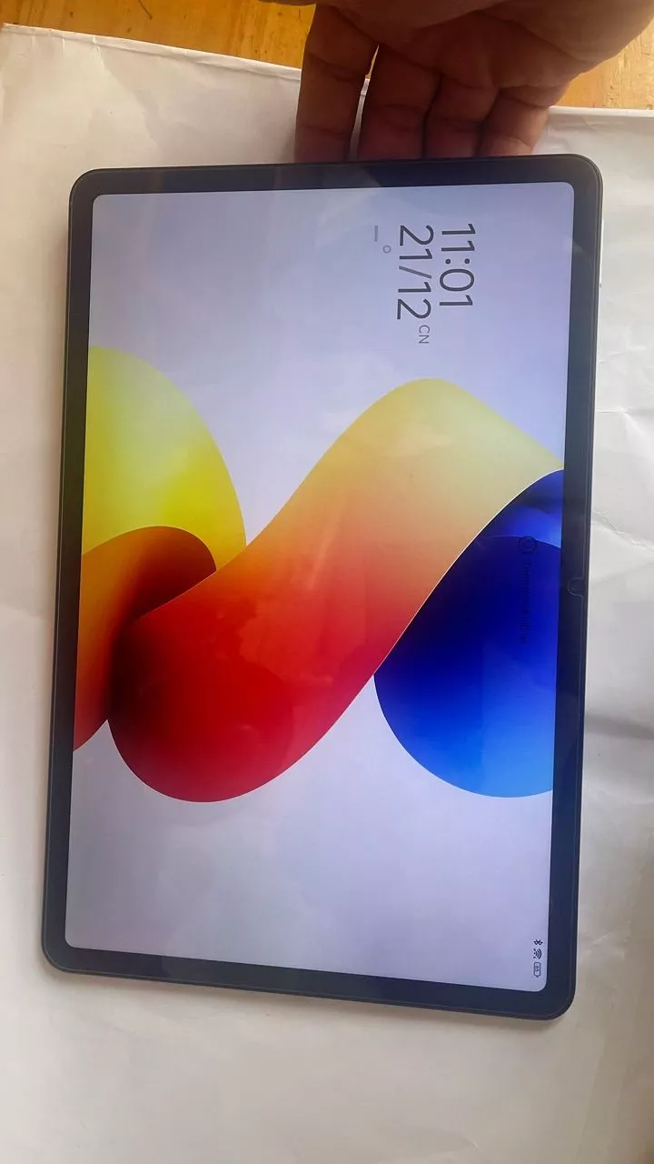 REDMI Pad 2 Pro | Màn hình 2.5K 12,1" sắc nét | Hình ảnh mượt mà với tần số quét lên đến 120Hz