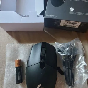 Chuột gaming không dây Logitech G G305 LIGHTSPEED - Hero 12K DPI, Nhẹ 99g, 6 nút lập trình, Pin 250h