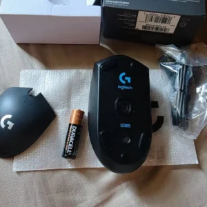 Chuột gaming không dây Logitech G G305 LIGHTSPEED - Hero 12K DPI, Nhẹ 99g, 6 nút lập trình, Pin 250h