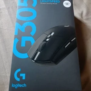 Chuột gaming không dây Logitech G G305 LIGHTSPEED - Hero 12K DPI, Nhẹ 99g, 6 nút lập trình, Pin 250h