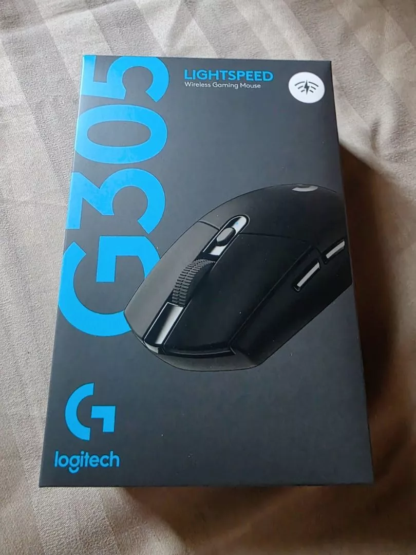 Chuột gaming không dây Logitech G G305 LIGHTSPEED - Hero 12K DPI, Nhẹ 99g, 6 nút lập trình, Pin 250h