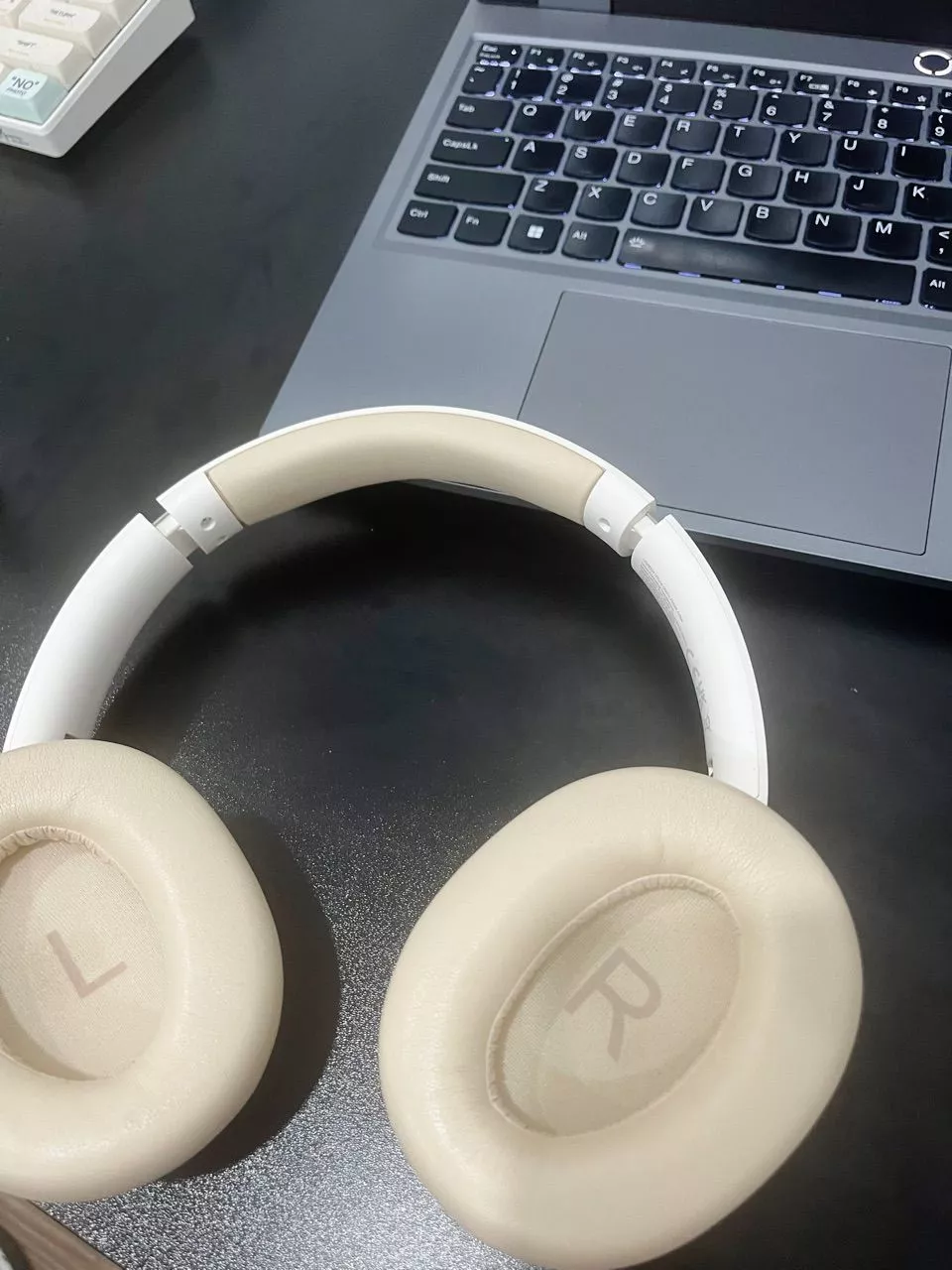 Tai nghe Bluetooth chụp tai UGREEN HiTune Max5c ANC chống ồn chủ động, Hi-Res, Bluetooth 5.4, pin 75h