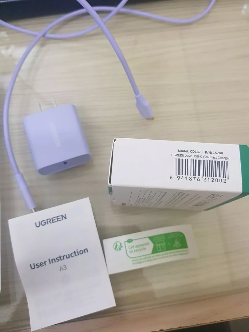 Bộ sạc USB C UGREEN 20W PD Khối sạc nhanh Bộ sạc tường USB-C Tương thích với iPhone 16 / 16 Plus / 15 Pro / 15 Pro Max / 14 / 13 / 12, Pixel, Galaxy S23 / S22 / S21 / S20 / Note 10,