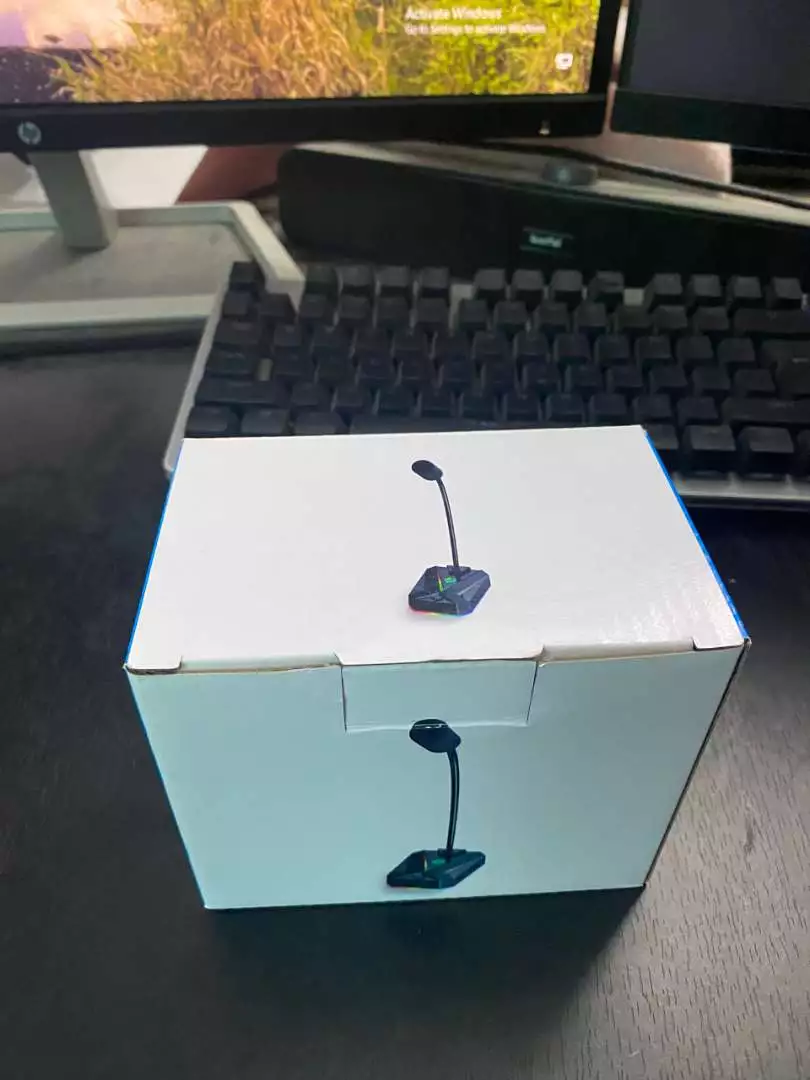 Micro Máy Tính, Laptop MK10 LED RGB Thu Âm Chống Nhiễu Kết Nối Jack USB Hoặc 3.5mm Dùng Live Stream