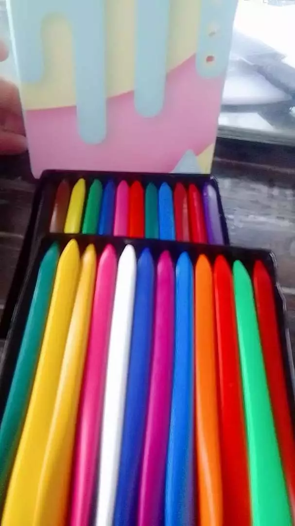 Bút Sáp Màu Hữu Cơ Cho Bé Tập Tô Tập Vẽ - An Toàn Sạch Sẽ Không Dính Tay 12-24 Màu - Tô Màu Vẽ Tranh Trẻ Em