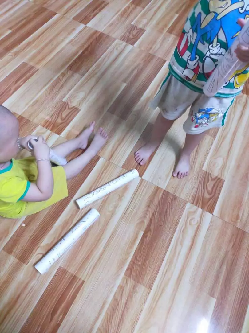 Tranh Cuộn Tô Màu Dán Tường Cho Bé Loại Đẹp – Tranh Decal Tập Tô Màu Dán Tường 3M