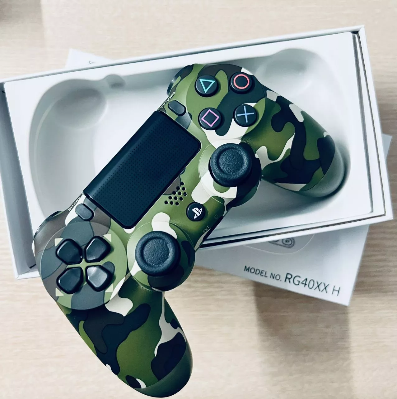 Anbernic Rg40xx h, máy chơi game cầm tay 4inch cấu hình tốt joystick có led đẹp