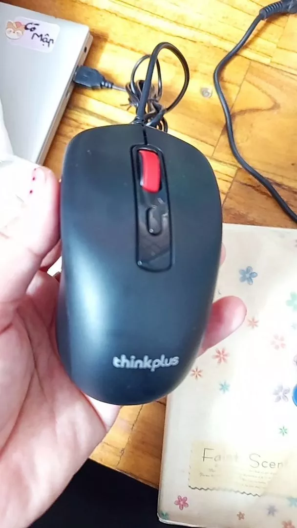 Chuột văn phòng dây Lenovo M10 Định vị chính xác Thoải mái Cảm giác tuổi thọ pin dài Cắm và chạy