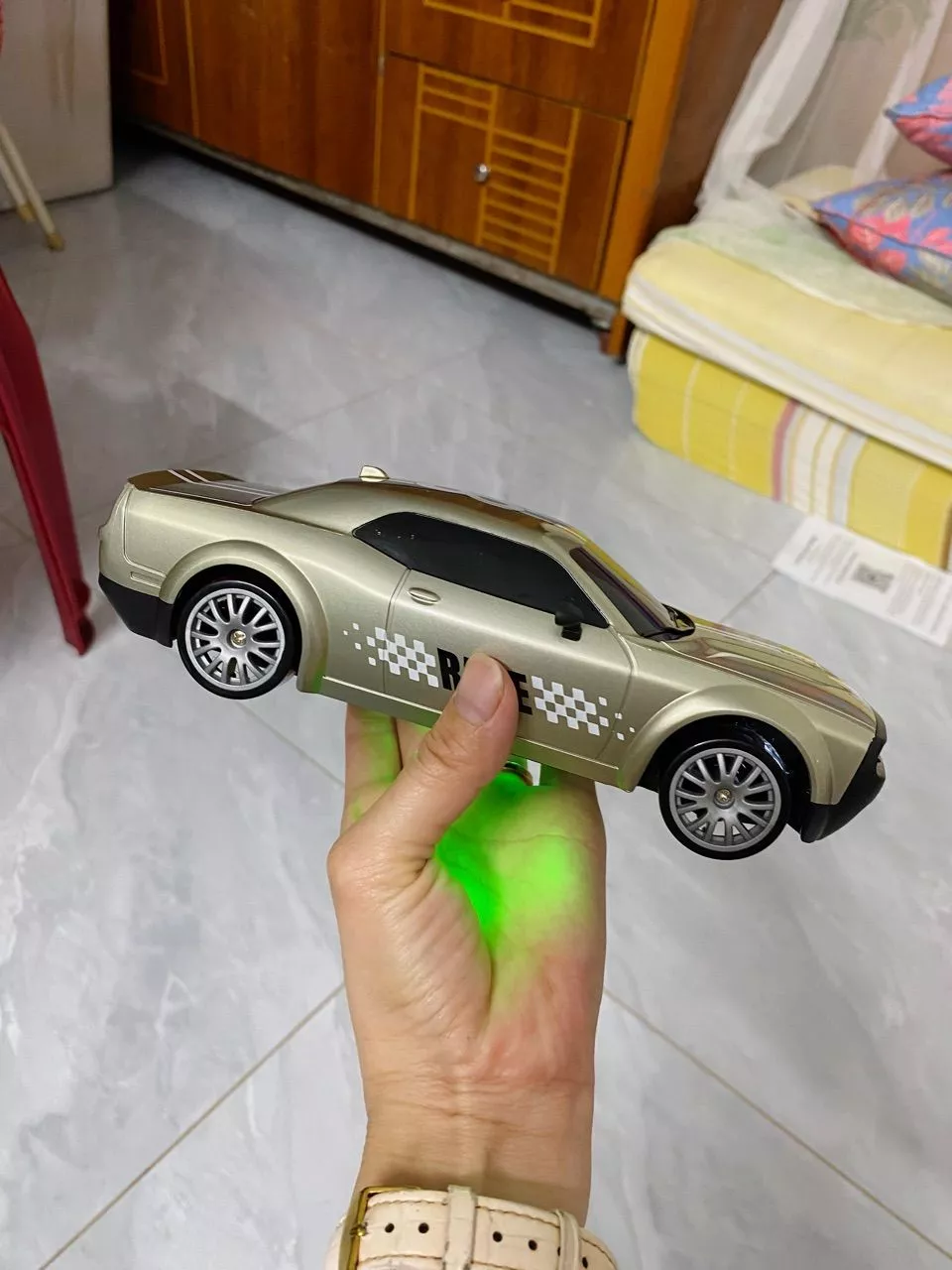 Ô Tô Hợp Kim Chạy Đà Siêu KuTe V2T KIDS
