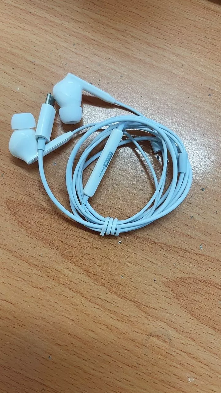 Tai nghe có dây Lenovo YF03 Hiệu ứng chất lượng âm thanh độ phân giải cao Micro độ nhạy cao Trò chơi thể thao điện tử Cuộc gọi HD không có độ trễ cảm biến