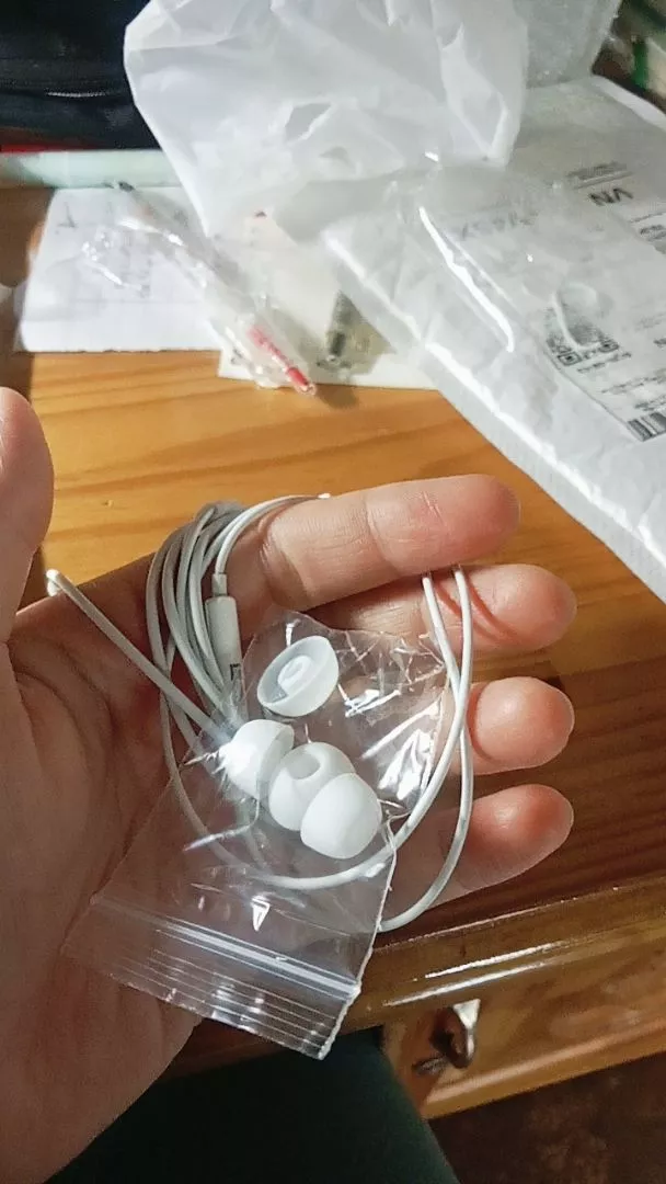 Tai nghe có dây Lenovo YF03 Hiệu ứng chất lượng âm thanh độ phân giải cao Micro độ nhạy cao Trò chơi thể thao điện tử Cuộc gọi HD không có độ trễ cảm biến